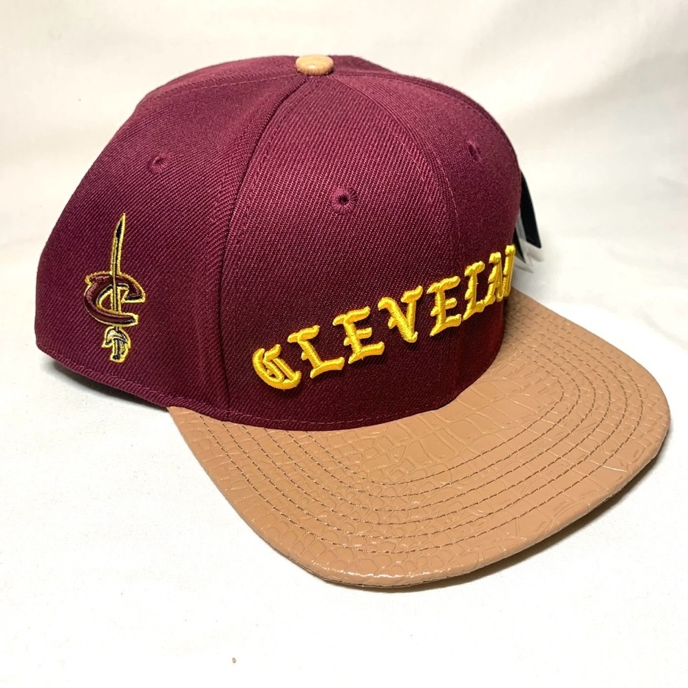 Cleveland Cavaliers Pro Standard Strapback Hat